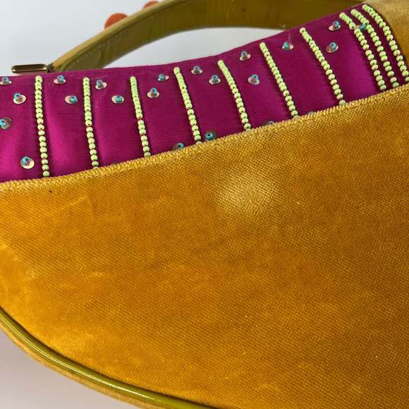 Limited Edition John Galliano era Dior Saddle bag with pompom and bead - Picture 12 of 16